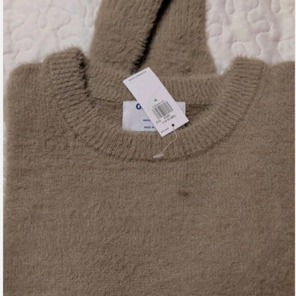 OLD NAVY EYELASH PARTY CREWNECK SWEATER IN SEDIMENTARY SIZE MEDIUM NWT - Picture 2 of 8